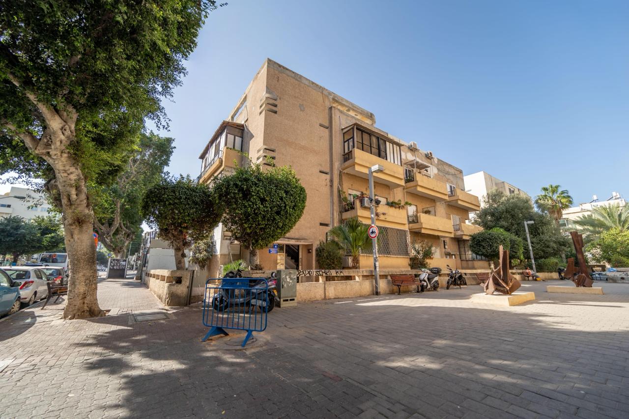 דירה למכירה בתל אביב